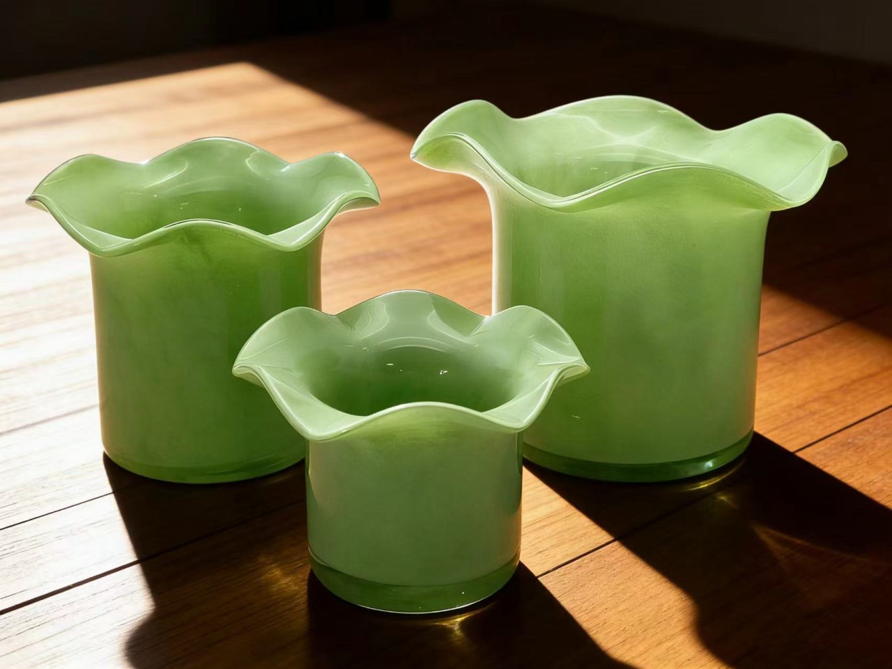 Porcelain powder glass vase