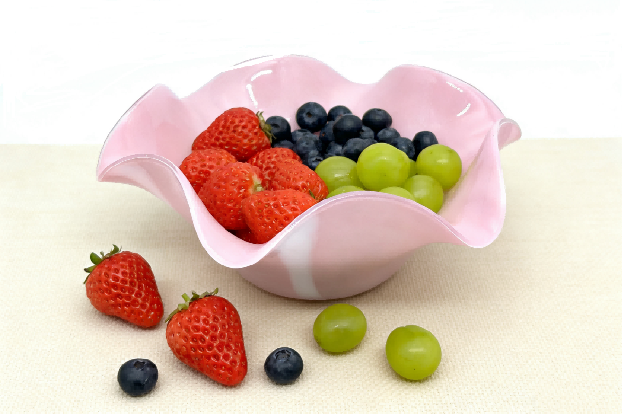 Porcelain powder glass vase